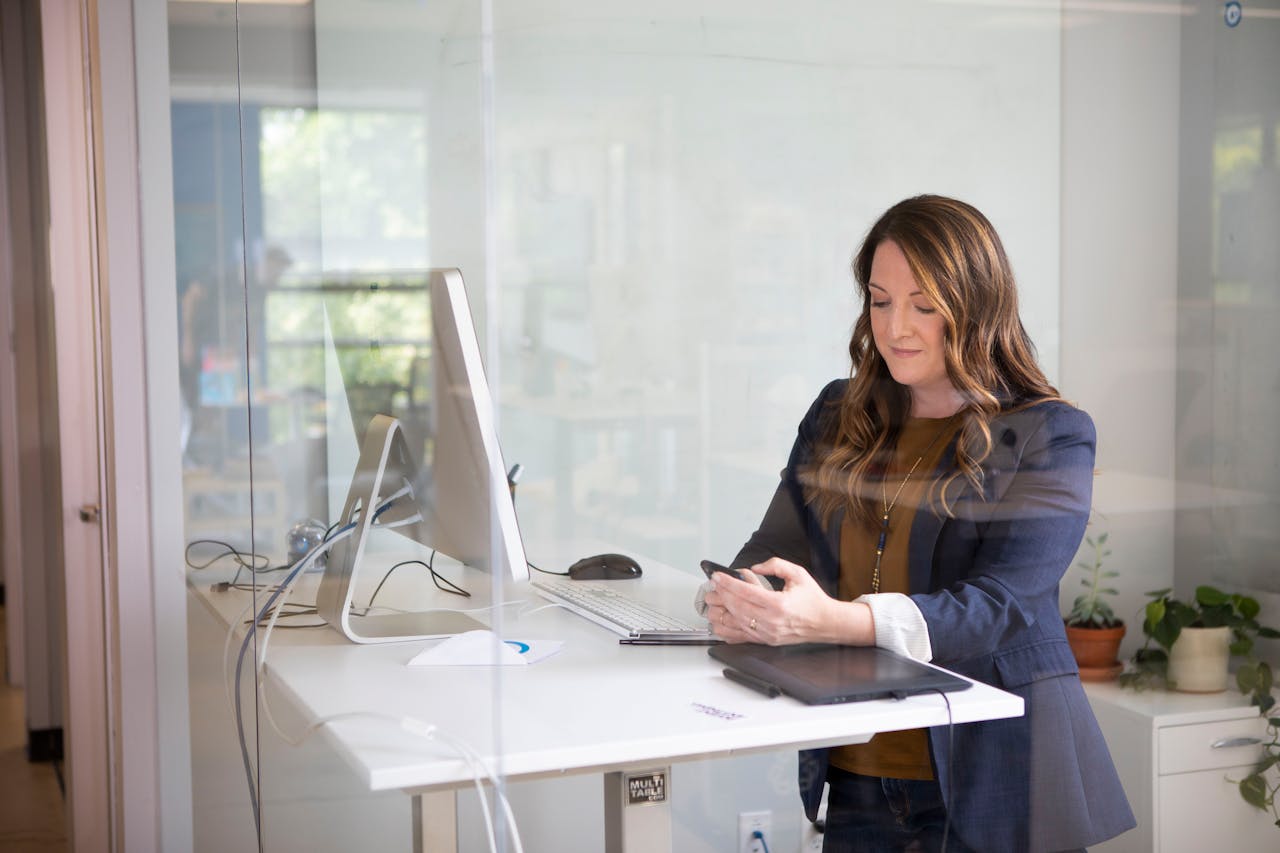 Waarom high-performance agencies investeren in ergonomische werkplekken (en jij ook zou moeten)